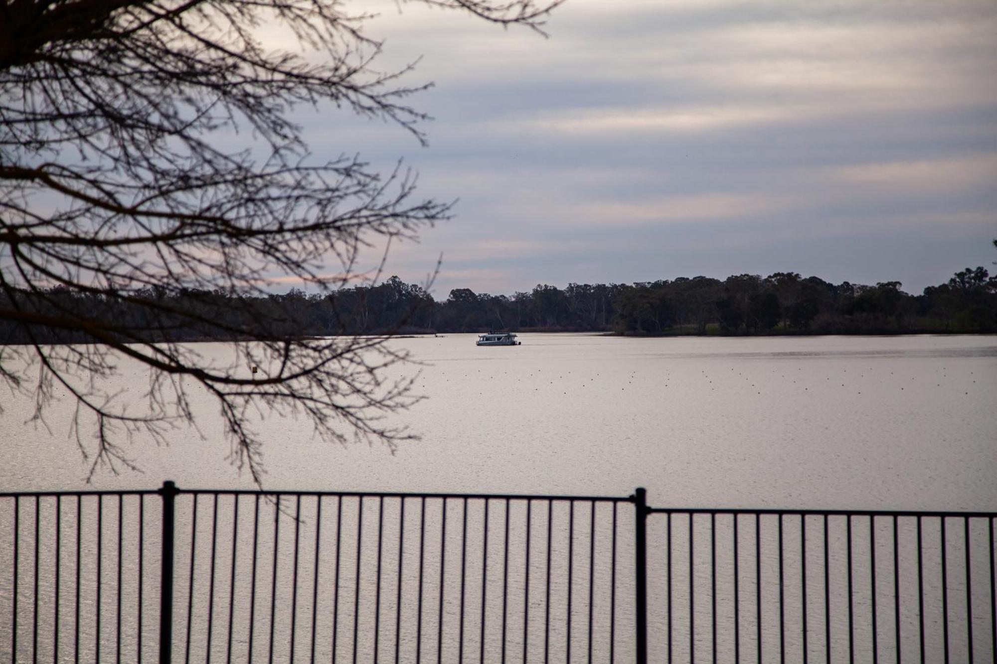 Nagambie Waterfront Motel Kültér fotó